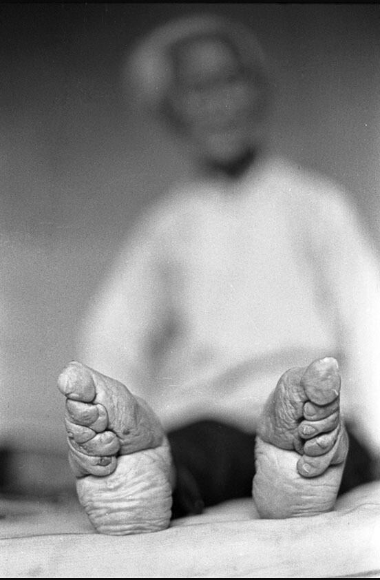 Li Nan - Feet