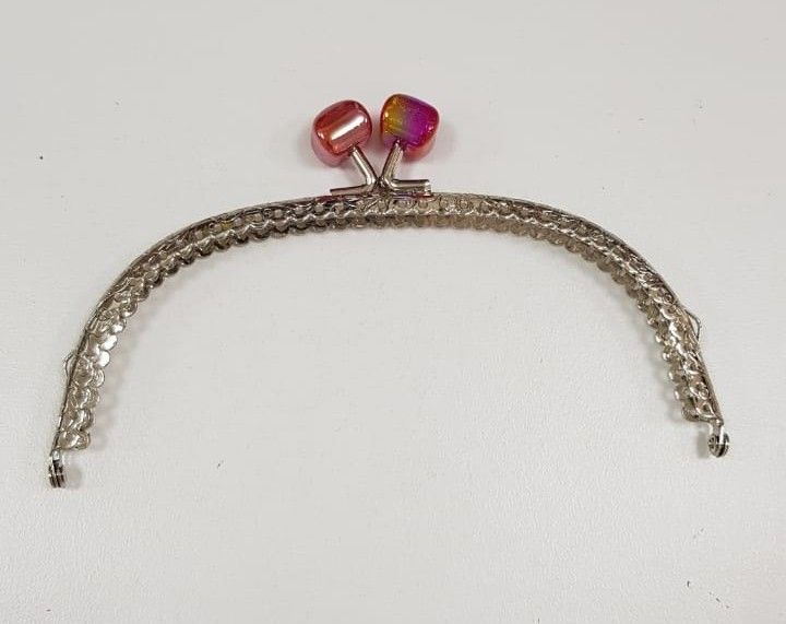 Metalic Frame- Sliver -15 cm Red Lock