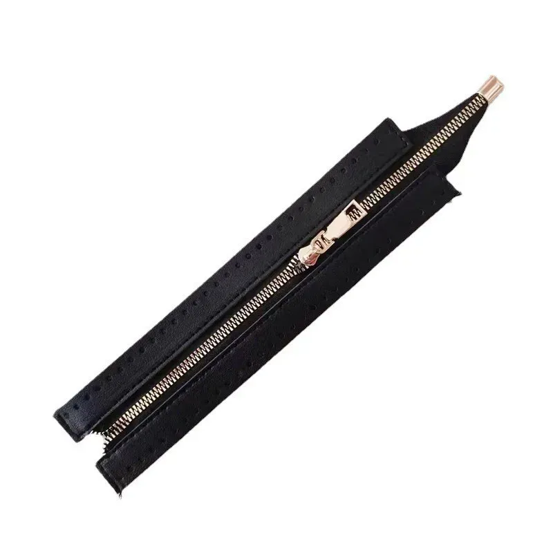 Black Leather Zipper-24 CM
