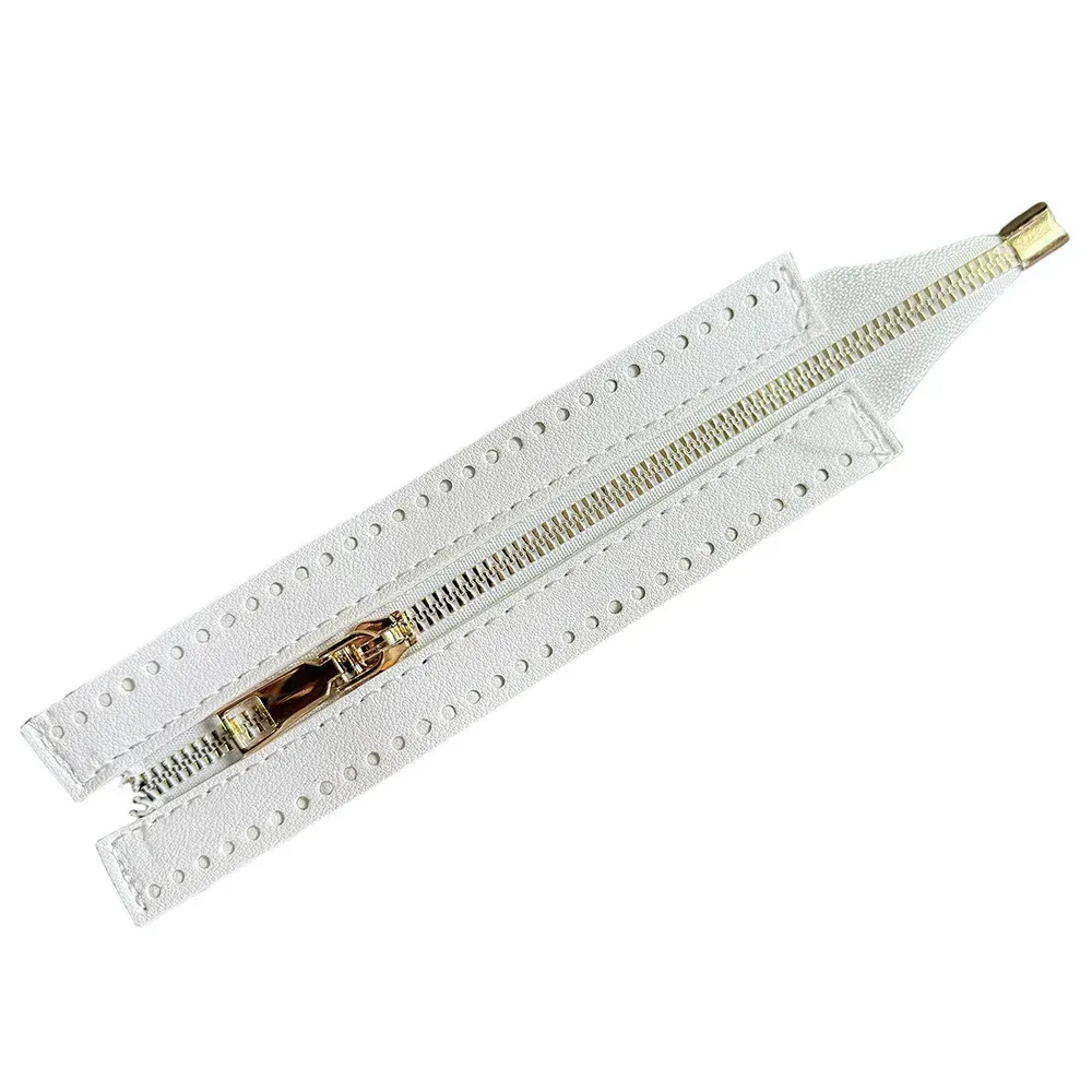 White Leather Zipper- 18 CM