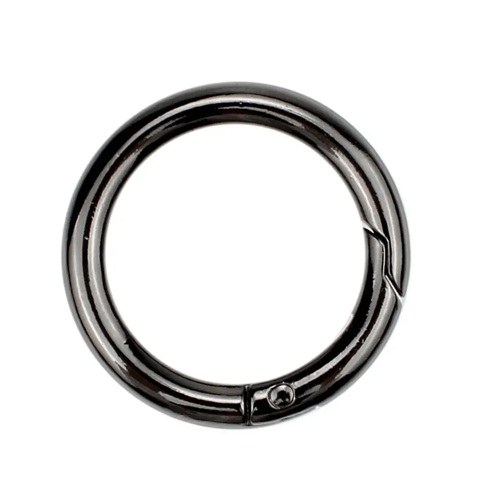 1 Piece Spring Lock Black Ring- 3 cm
