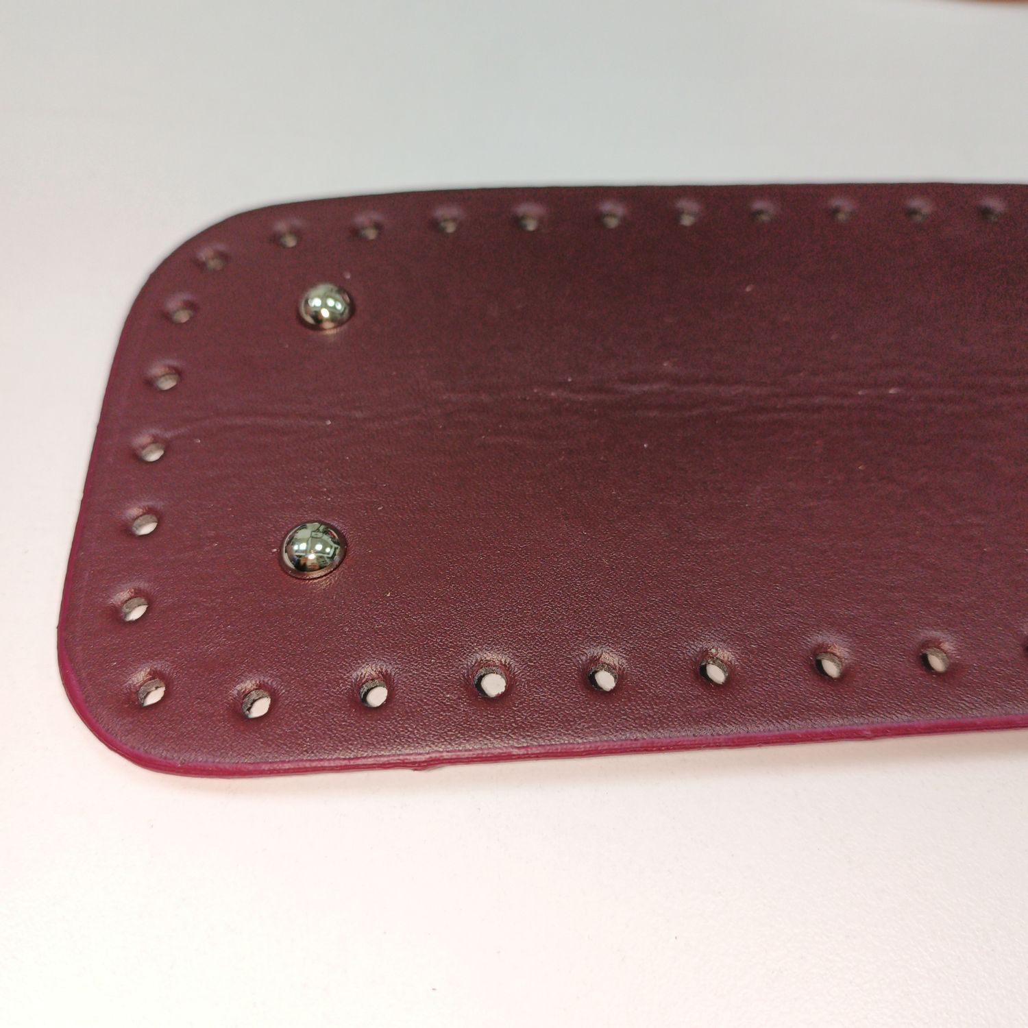 BASE burgundy 25 CM X 12 CM