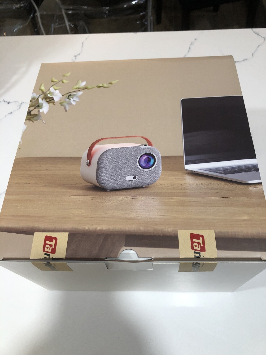 Tanggula Y1 Portable Live TV Projector with Mega Bass Speaker