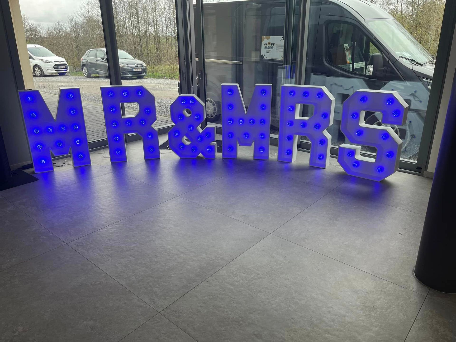 Lettres et chiffres  décoratifs en LED