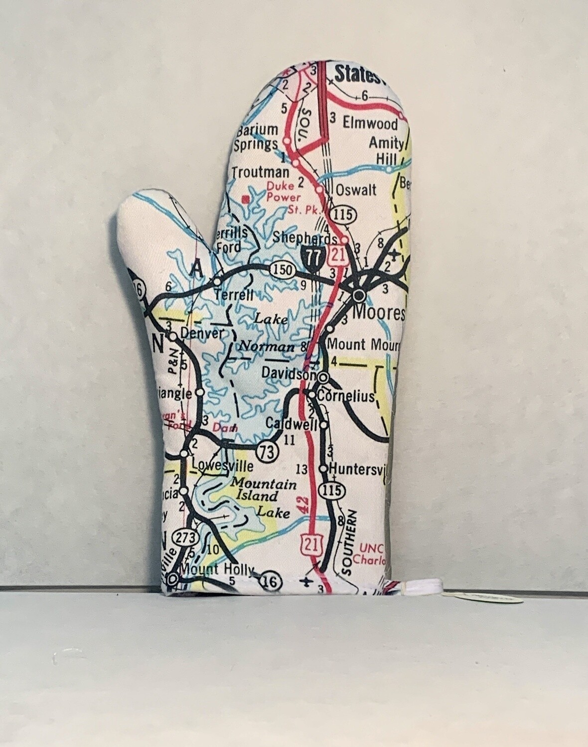 Oven Mitt with Map of Lake