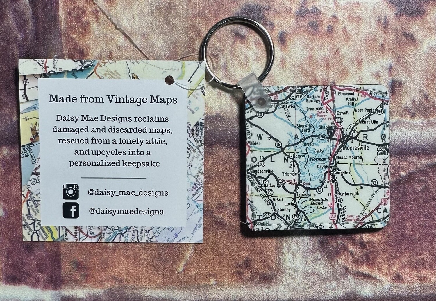 Key Chain, Map of the Lake