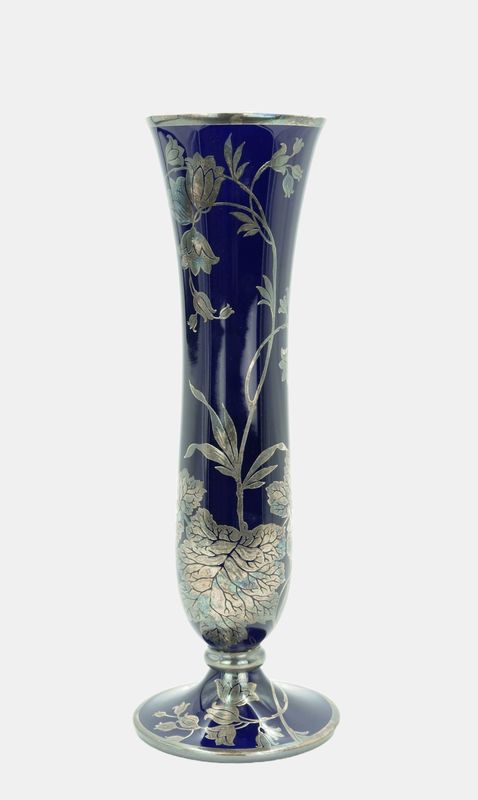 Rosenthal Bechervase mit floralem Silberoverlay auf blauschwarzem Grund, 1938-1956