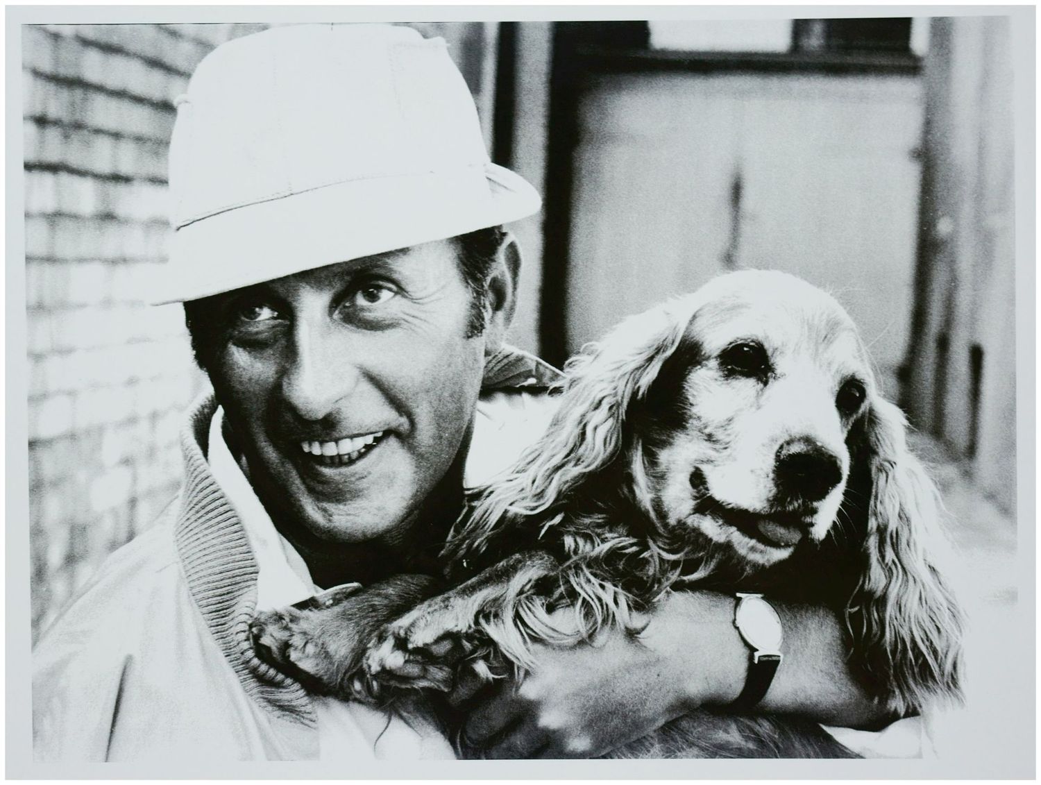 Moses, Stefan (1928 - 2018), Jean Paul Belmondo mit seinem Hund, um 1975