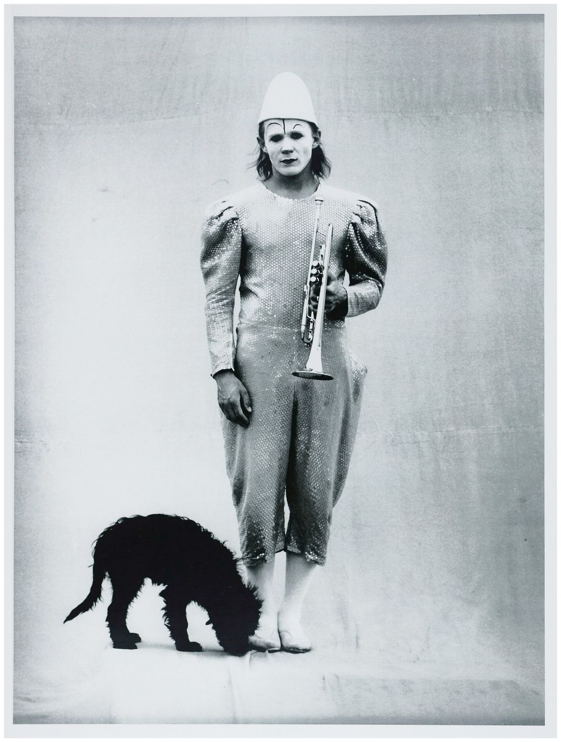 Moses, Stefan (1928 - 2018), Pierrot with dog, c. 1980