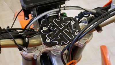 HANDLEBAR NAVIGATION PLATE