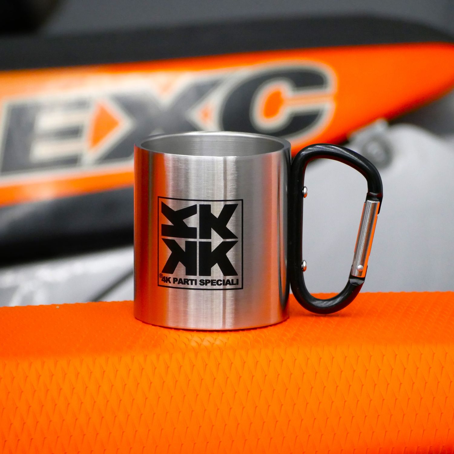 Double-walled aluminum cup 4K