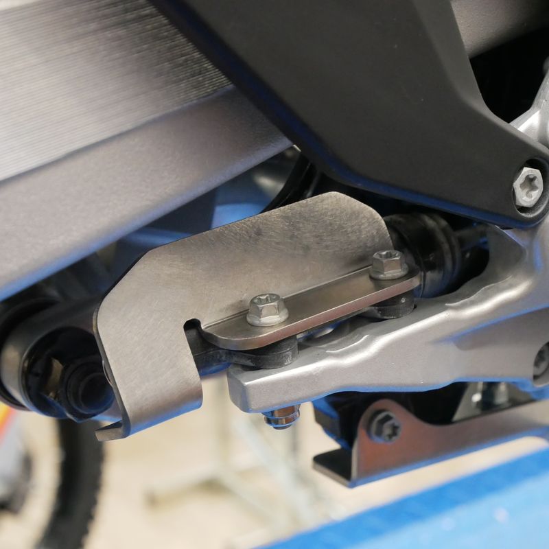 REAR BRAKE PUMP GUARD KTM 690 HUSQVARNA 701 GASGAS 700