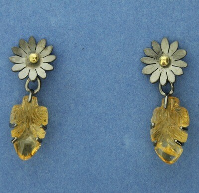 Daisy &  leaf earrings