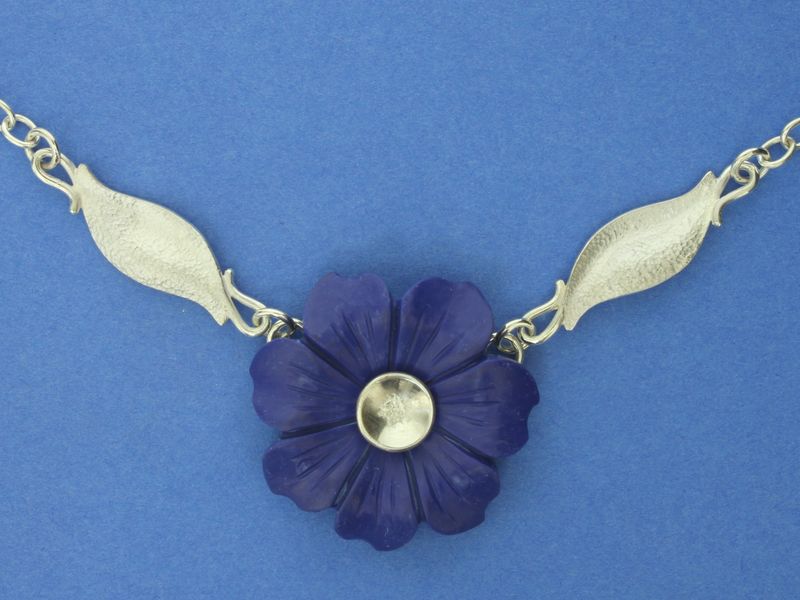 Lapis Lazuli flower Silver Necklace with repousse leaves