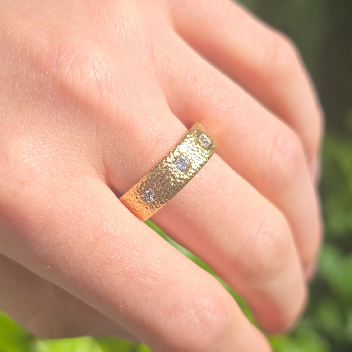 18ct Gold &amp; Diamond Ring