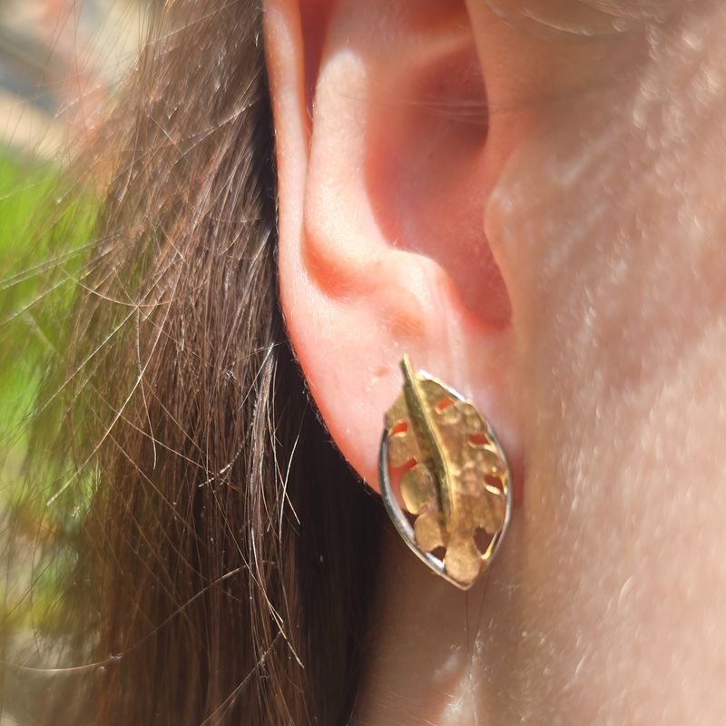 &#39;Oak Leaf&#39; 18ct gold &amp; Platinum Earstuds