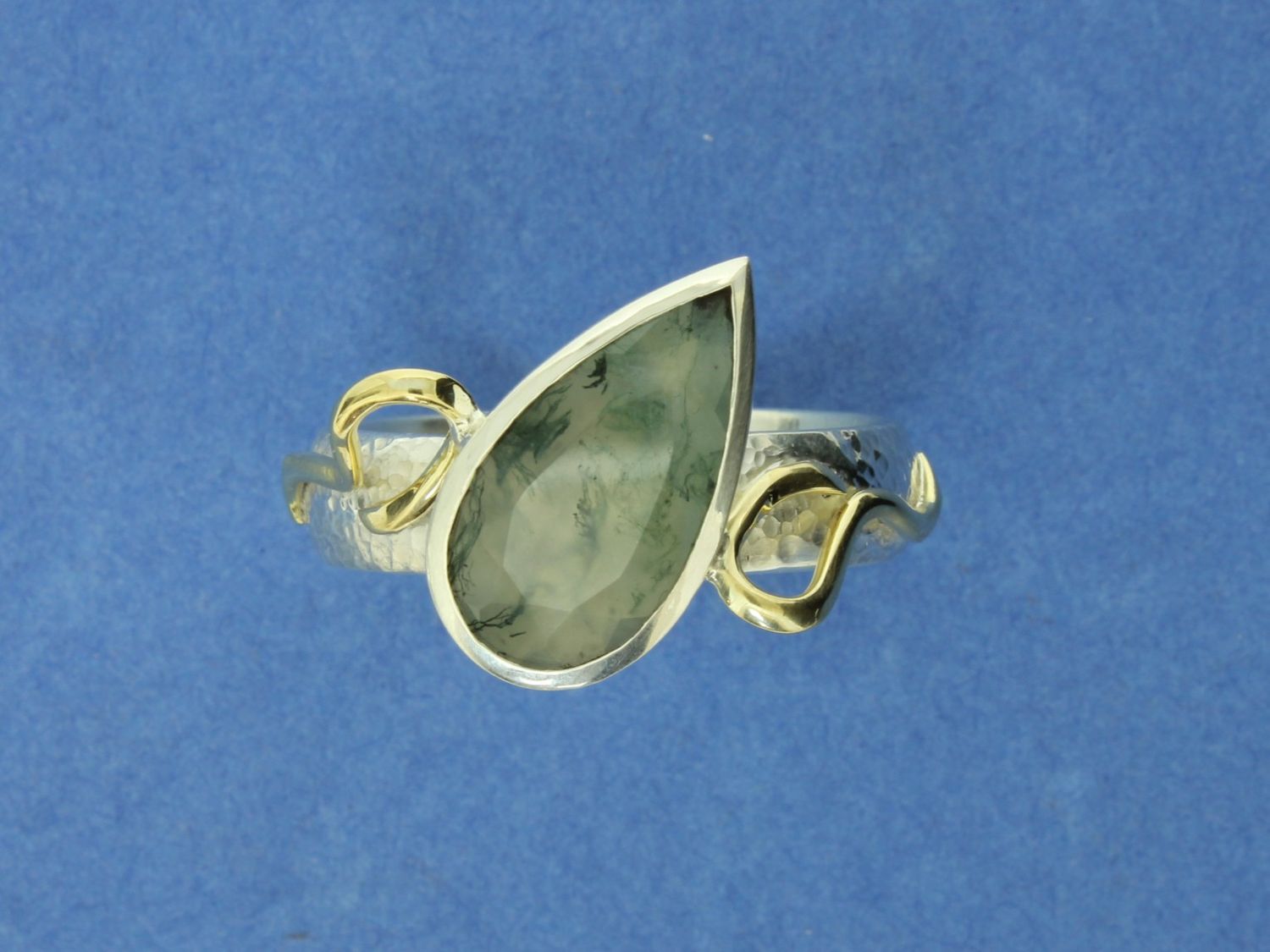 Large size Silver Ring with 18ct gold &amp; Moss Agate