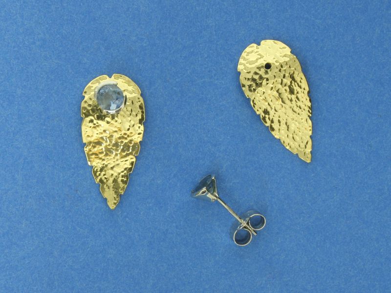 Sapphire &amp; Platinum earstuds with removeable 18ct gold plated Silver enhancers
