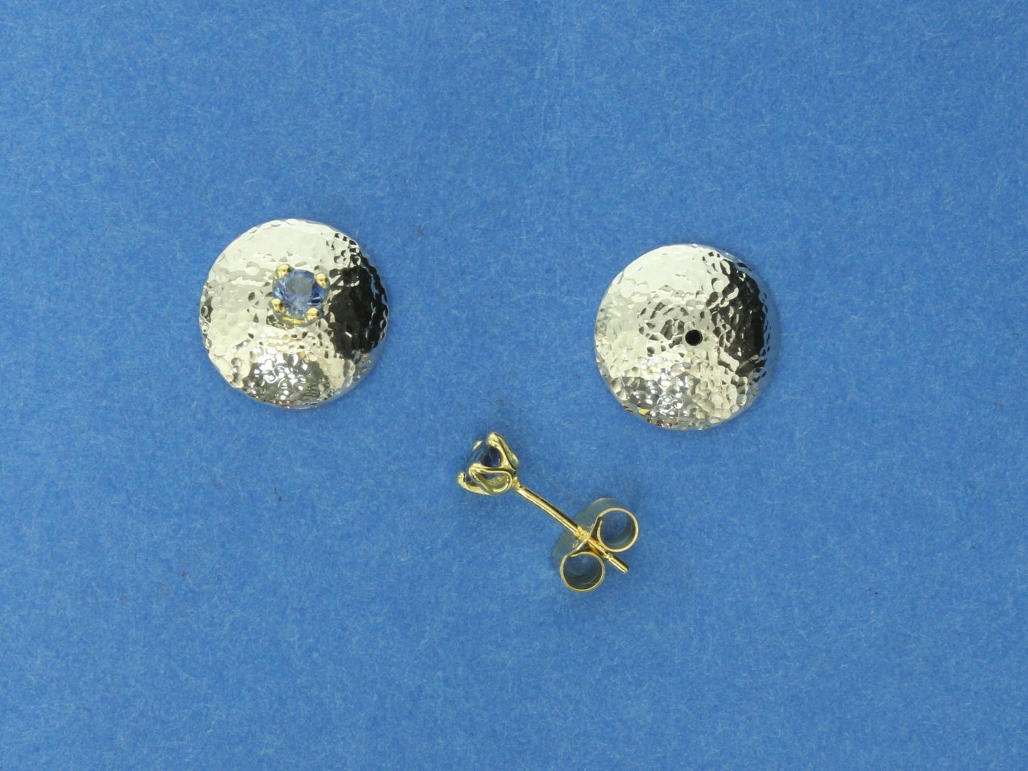 Sapphire &amp; 18ct Gold earstuds with Silver enhancers