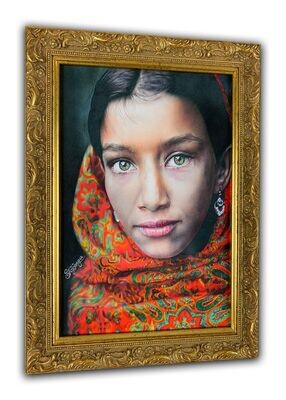 Girl with Green Eyes and Red Headscarf im Barock Bilderrahmen 
