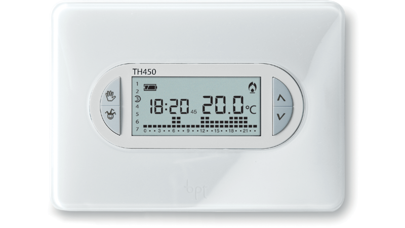 TH/450 69409200  Cronotermostato digitale settimanale, corpo colore bianco, cover intercambiabili bianco ice e azzurro kristal