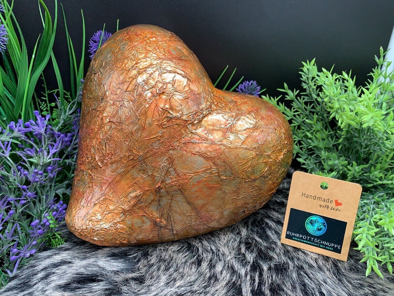 Liebevoll handbemalte Herzurne "Antique Heart Metallic" aus Keramik (1.400ml)