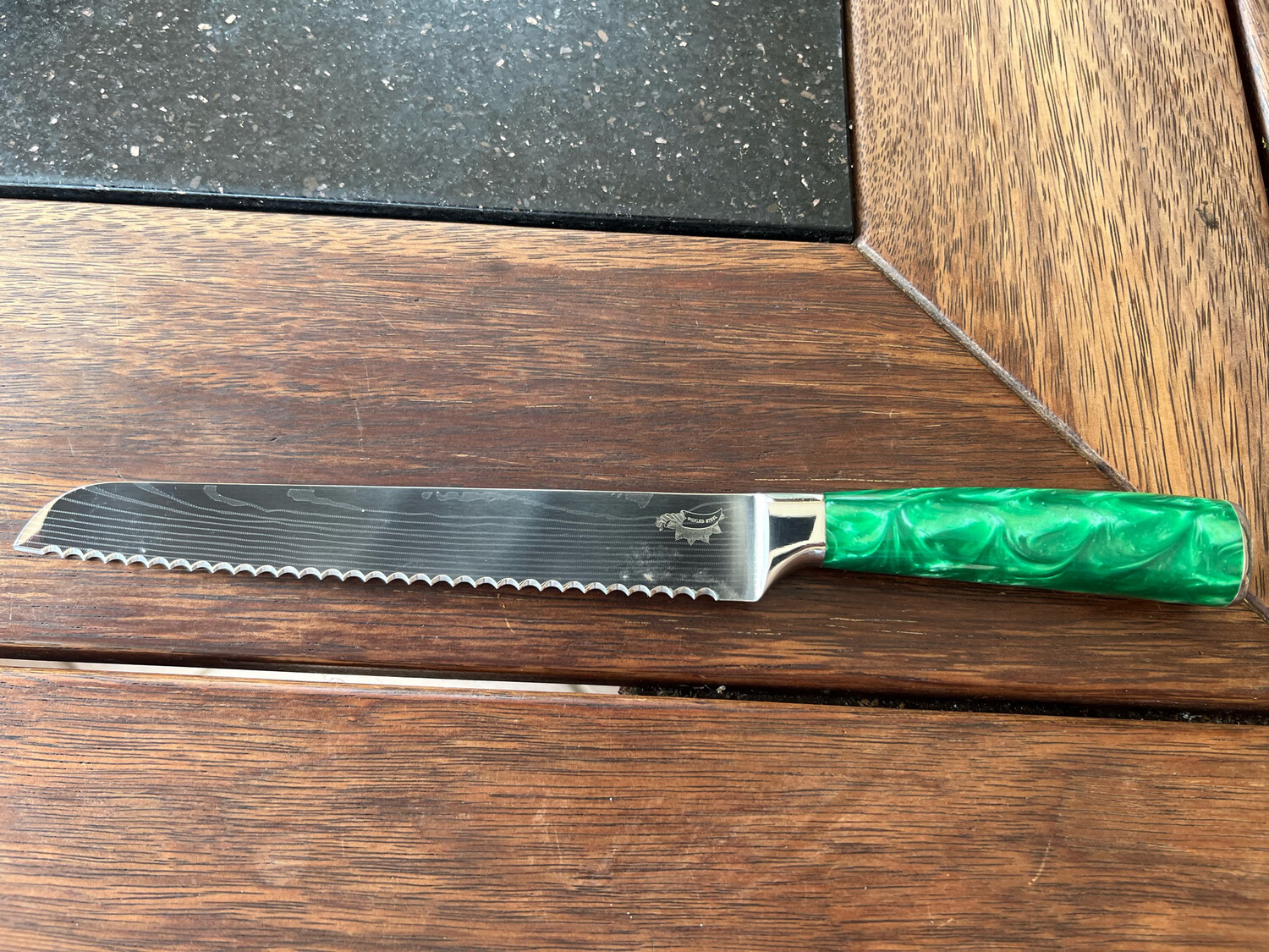 Serrated Knife Green