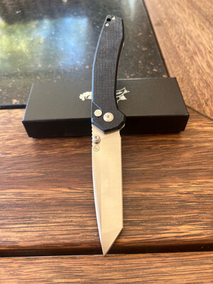 Ricco T Black
