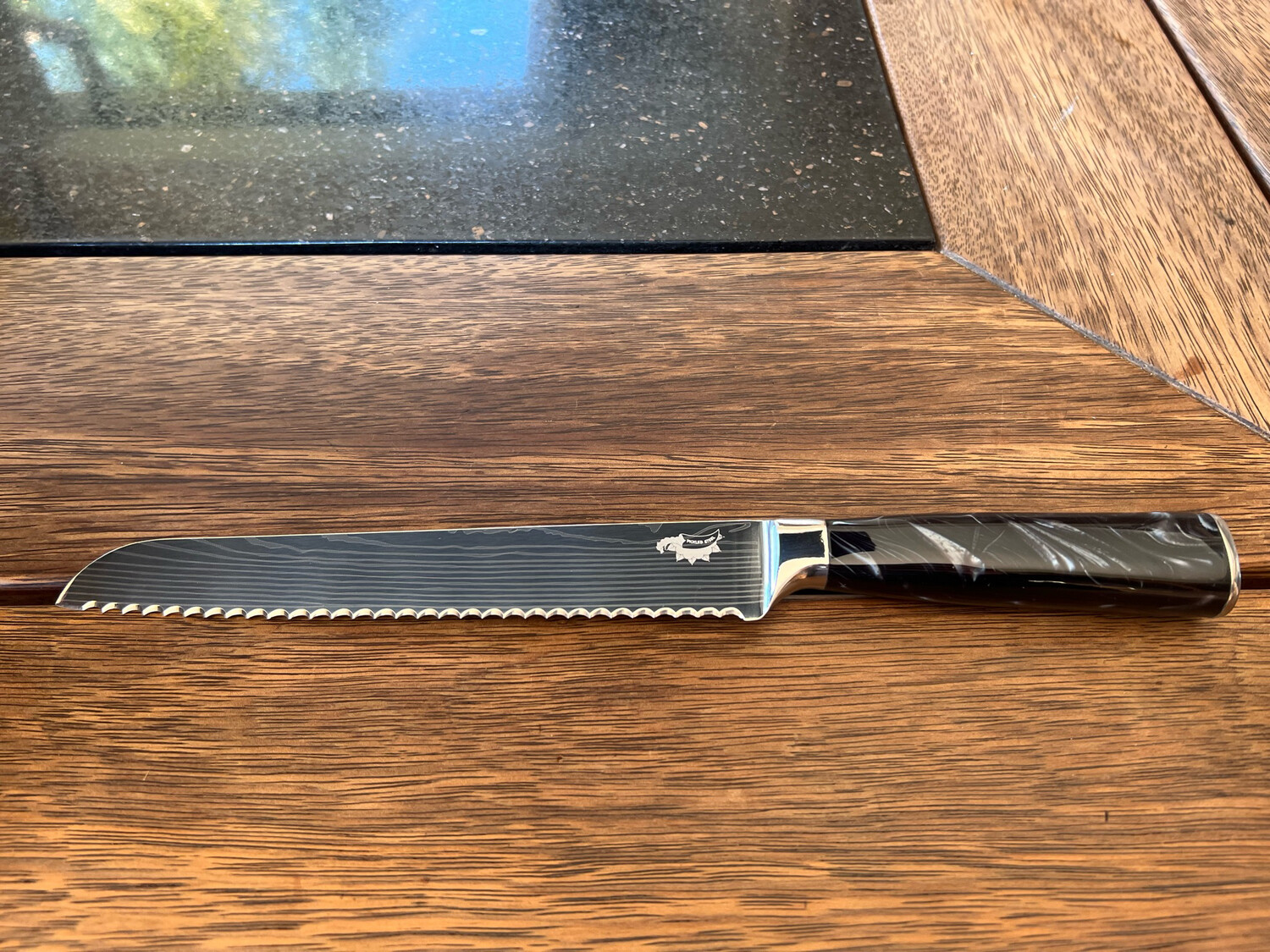 Serrated Knife Black