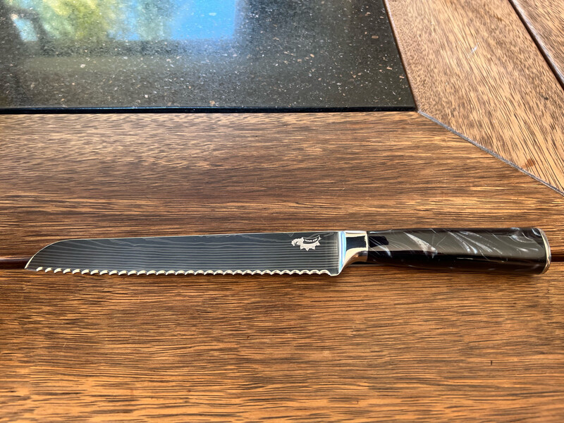 Serrated Knife Black