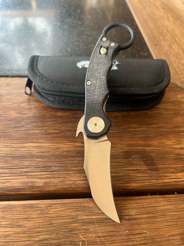 Blóðörn ™️ (Blood Eagle) Black