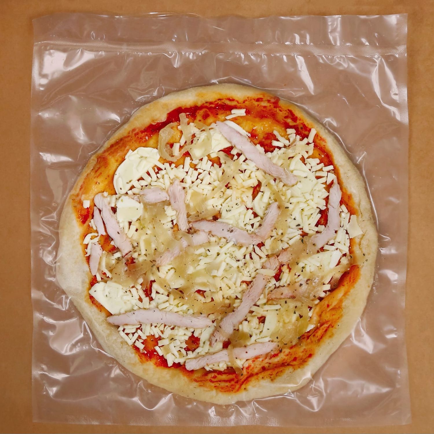 Neapolitan Chicken and Caramalised Onion Pizza