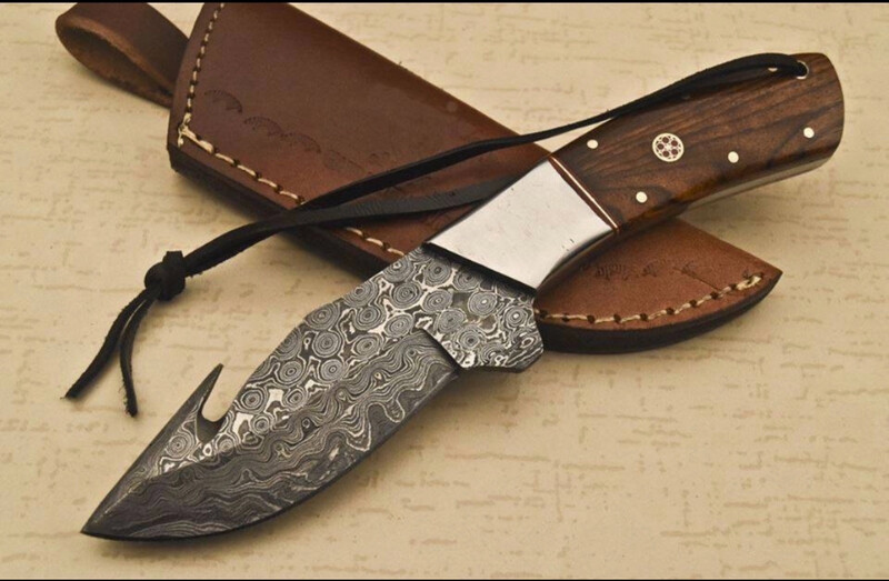 Damascus Steel Hunting Knife