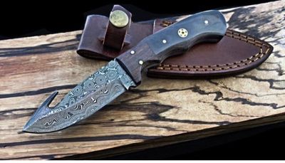 Damascus Steel Hunting Knife
