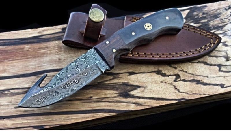 Damascus Steel Hunting Knife