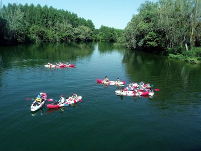 LOCATION KAYAK