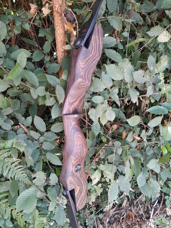 Poignée ILF "Eclipse" Lx Archerie Version bois droitier 21" dispo en stock