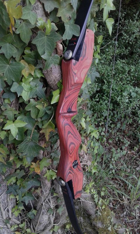 Poignée ILF "Eclipse" Lx Archerie Version bois droitier 19" dispo en stock