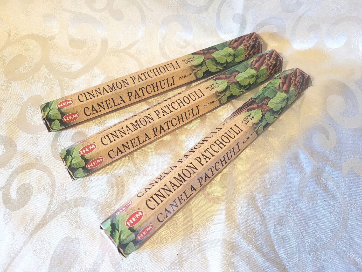 HEM - Cinnamon Patchouli/Zimt Patchouli - 1 Packung mit 20 Räucherstäbchen
