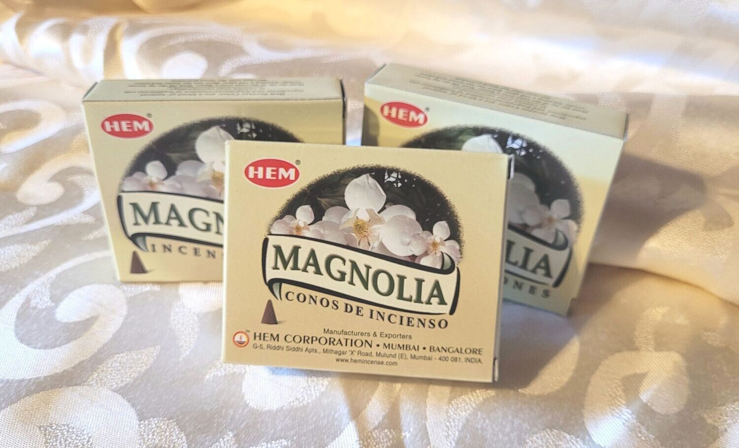 HEM - Magnolia - 1 Packung mit 10 Räucherkegel