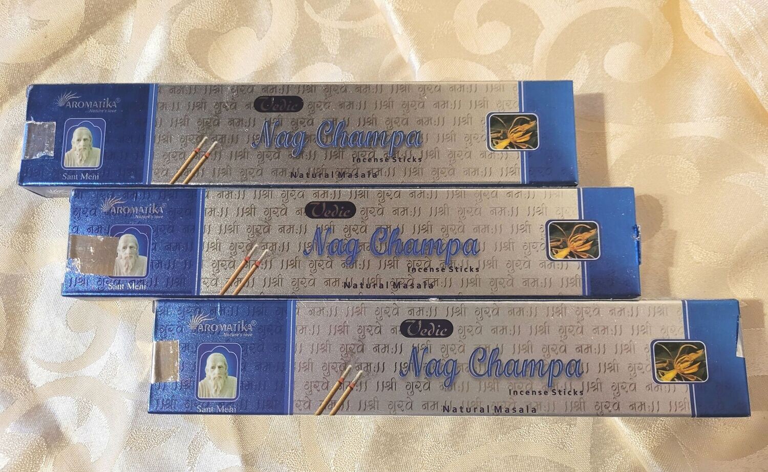 Aromatika - 12 Vedische Räucherstäbchen (15 g) - Nag Champa