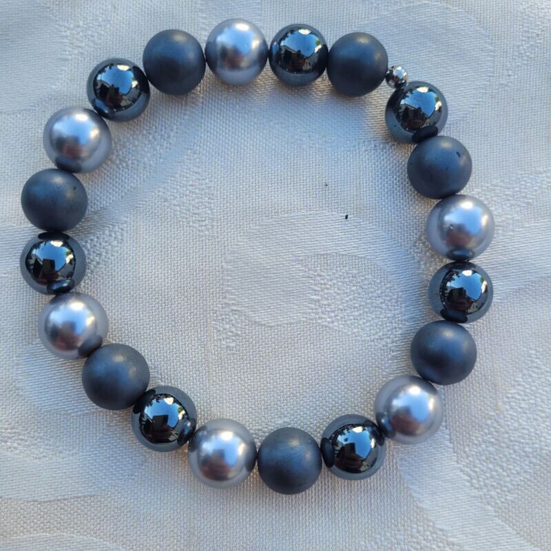 Hämatit/Muschelkernperlen Armband - 10 mm