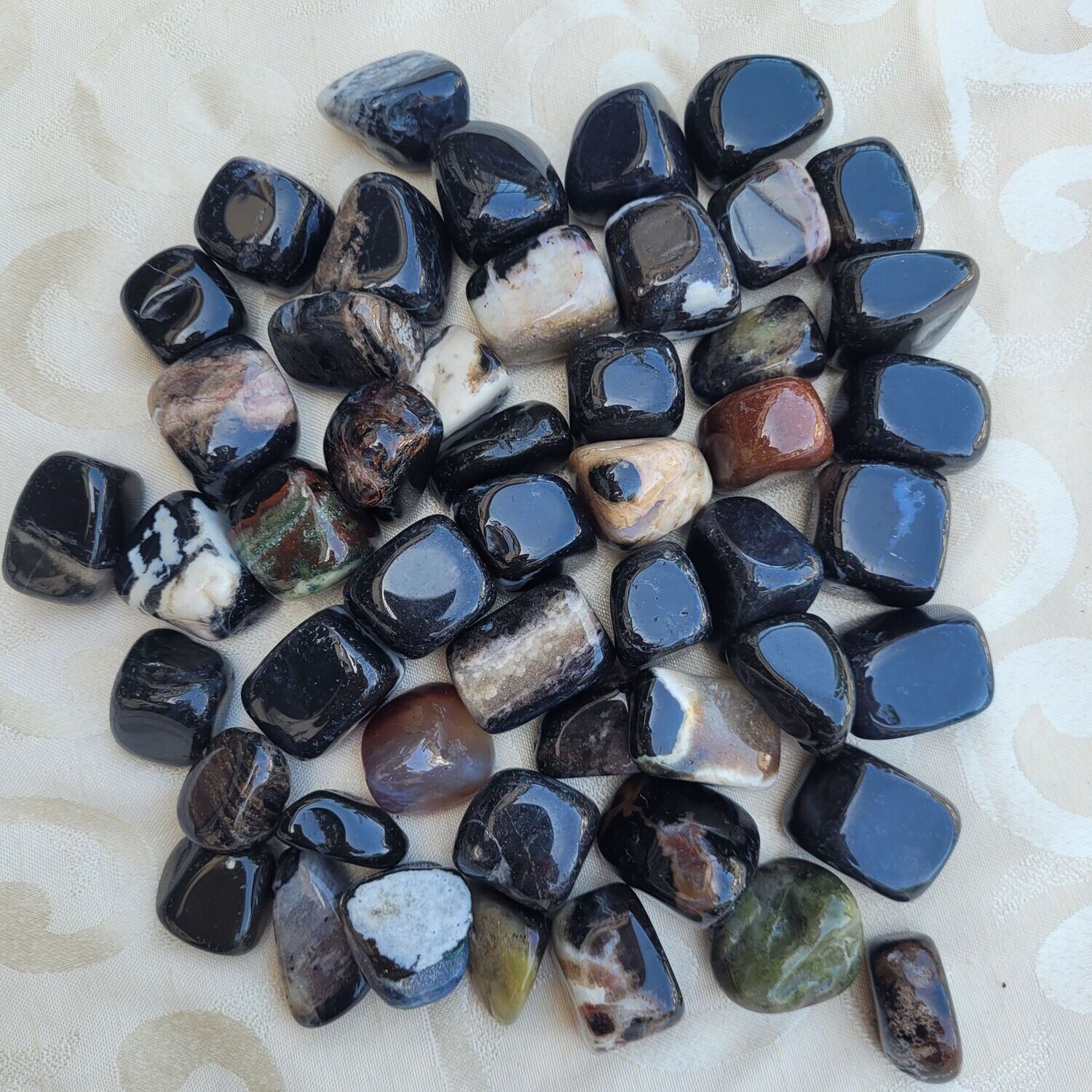 ​Trommelstein Sard Onyx - 2 bis 2,5 cm