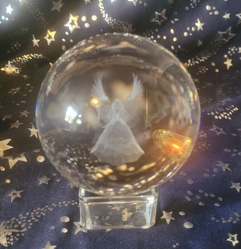 Glaskugel - 3D Laser Engel mit Lotusblüte - 8 cm