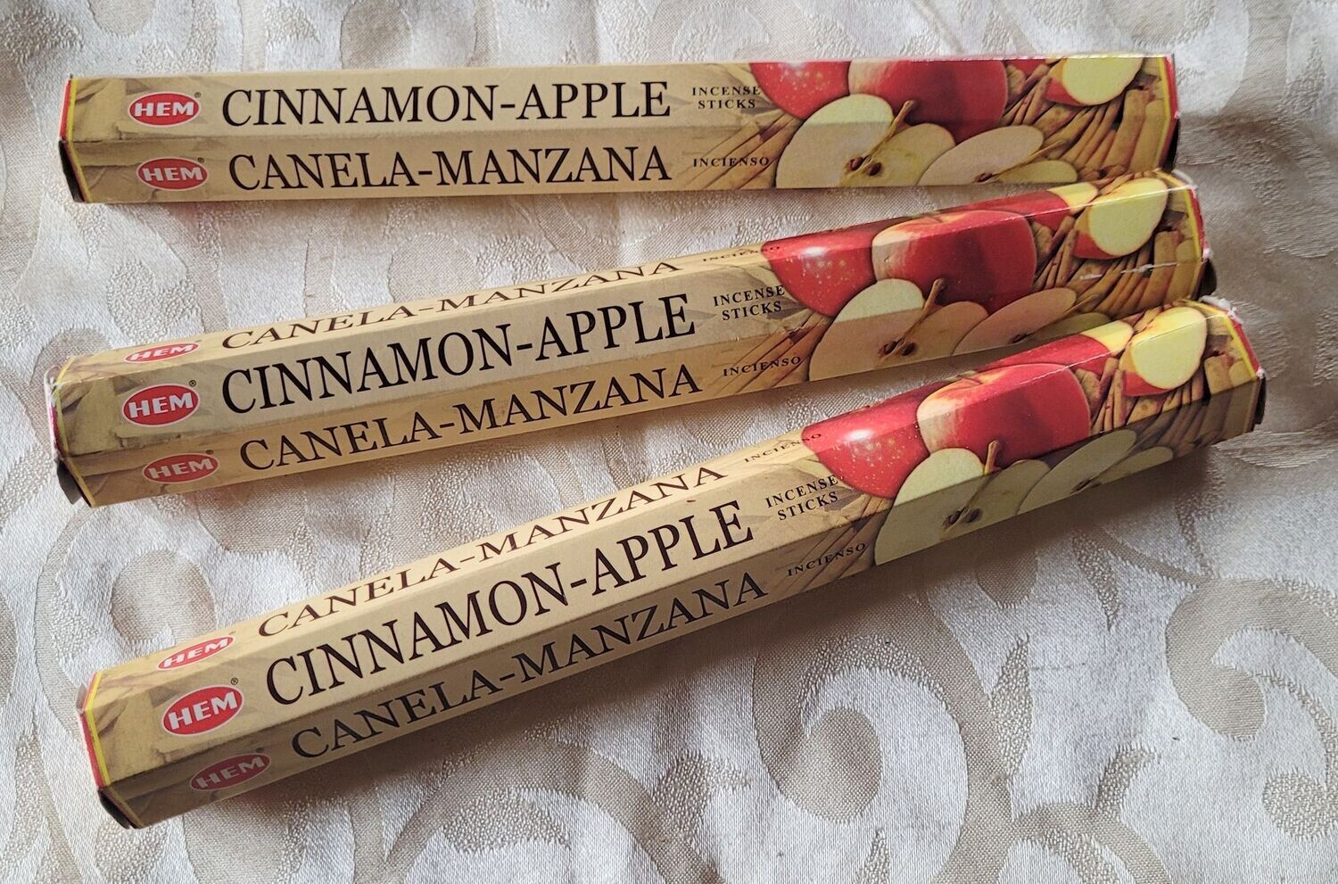 HEM - Cinnamon Apple/Zimt Apfel - 1 Packung mit 20 Räucherstäbchen
