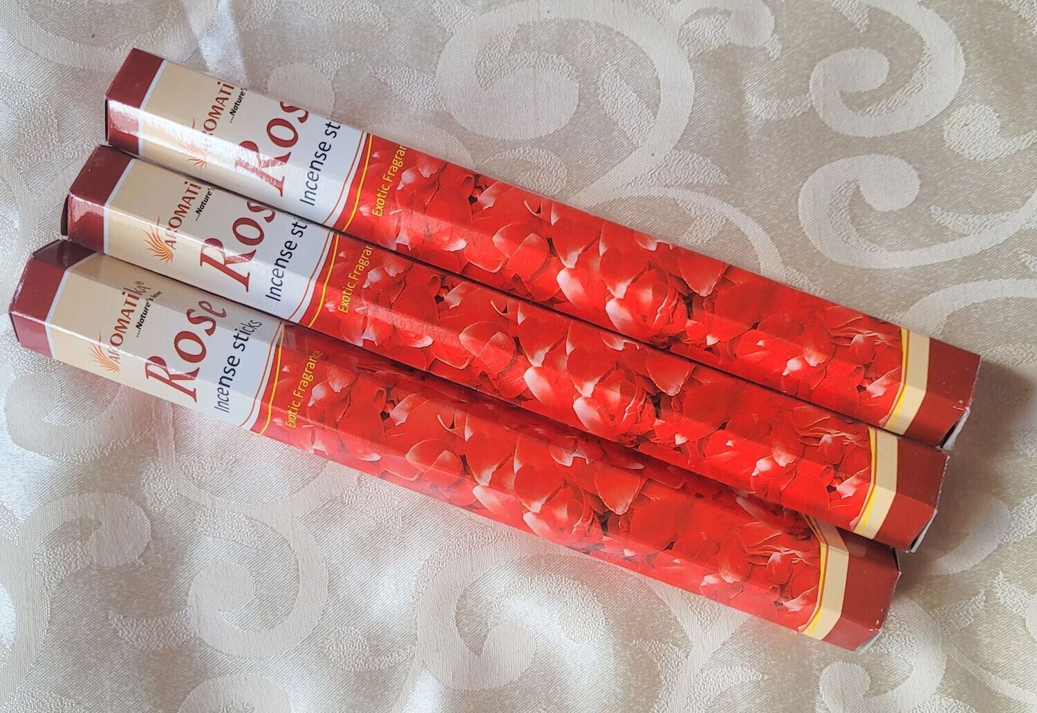 ​​Aromatika Premium - Rosen - 1 Packung mit 20 Räucherstäbchen