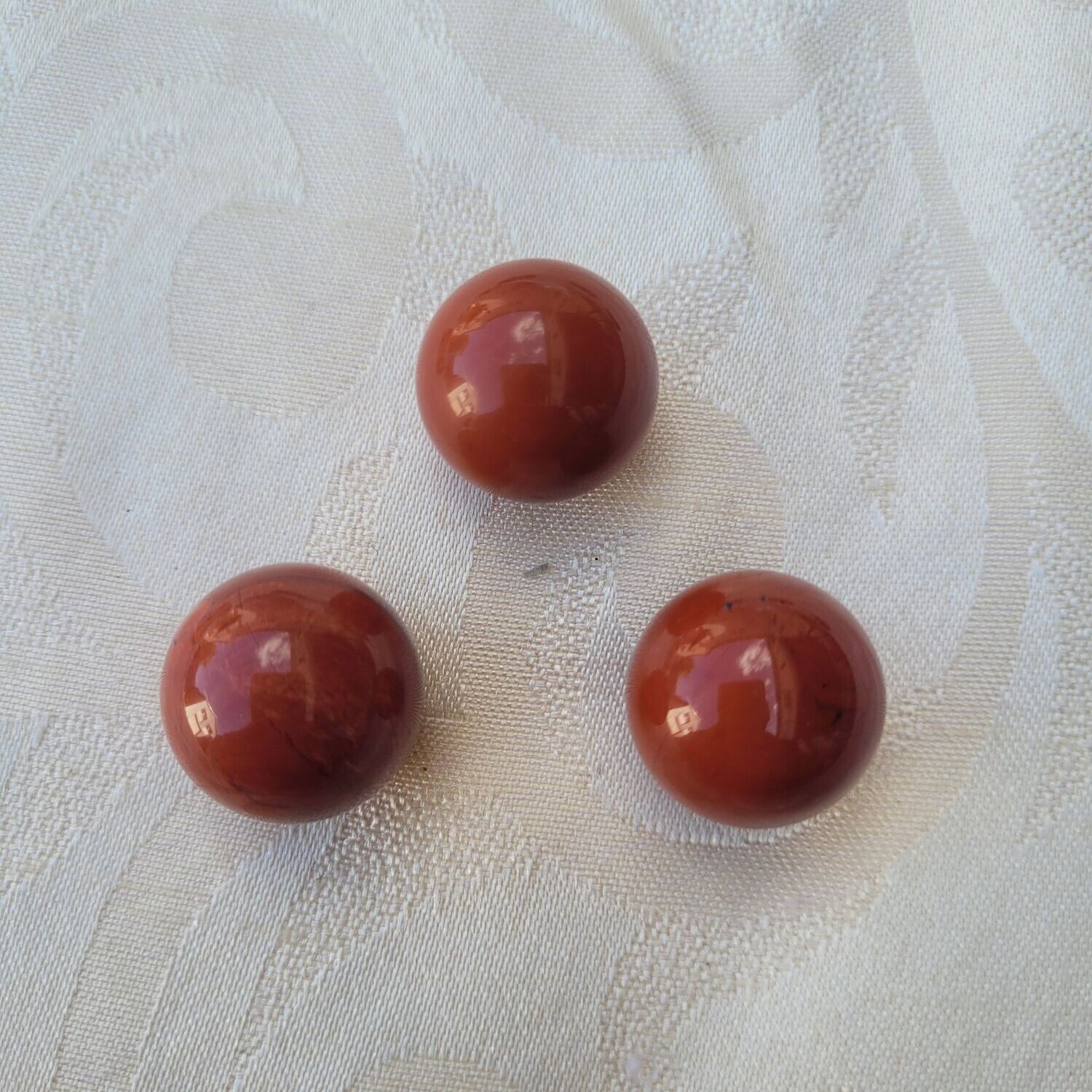 Roter Jaspis Edelsteinkugel - 2 cm