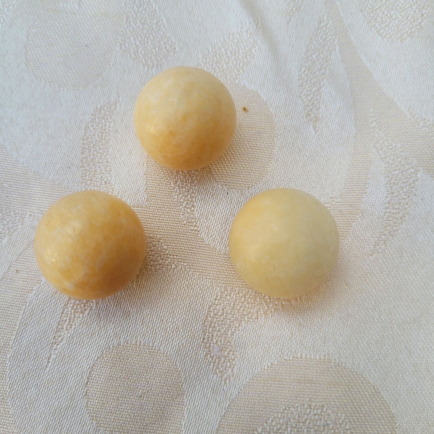 ​Citrin Edelsteinkugel - 2 cm