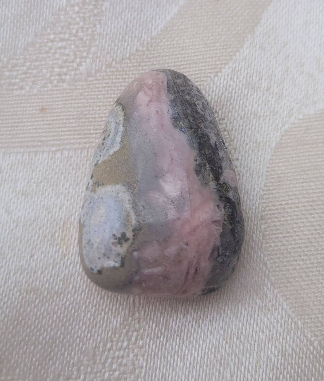 ​Rhodochrosit - 2,5 mm gebohrt