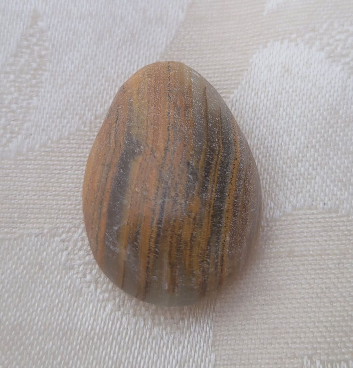 Aragonit grün - 2,5 mm gebohrt